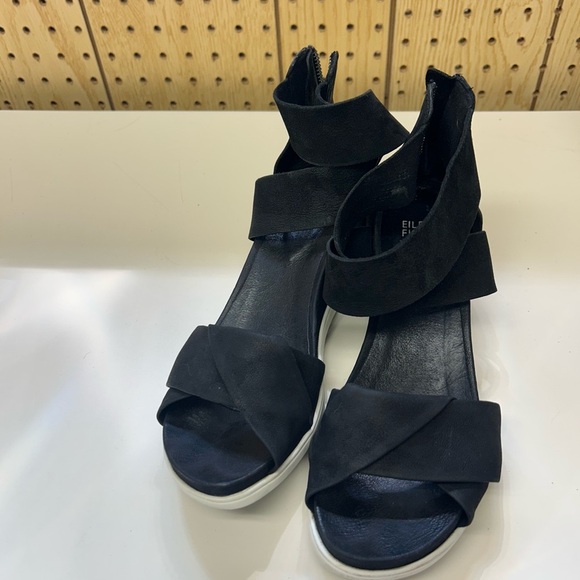 Viv Tumbled Nubuck Wedge Sandal - Picture 6 of 11